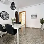 Апартаменти Centrico Y Junto Al Mar! *