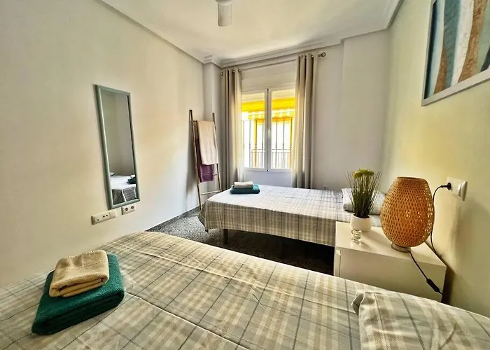 Centrico Y Junto Al Mar!