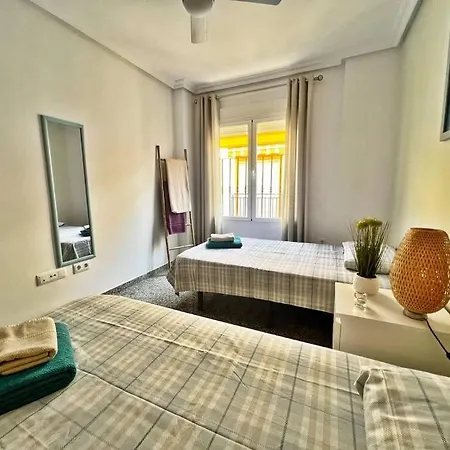 Centrico Y Junto Al Mar!